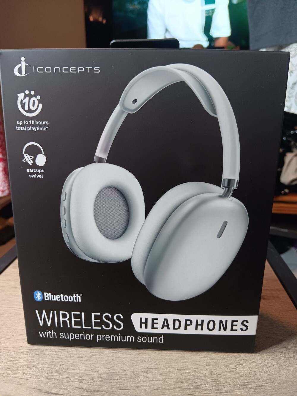 iConcepts Wireless Bluetooth Over-Ear Headphones with 10-Hour Playtime